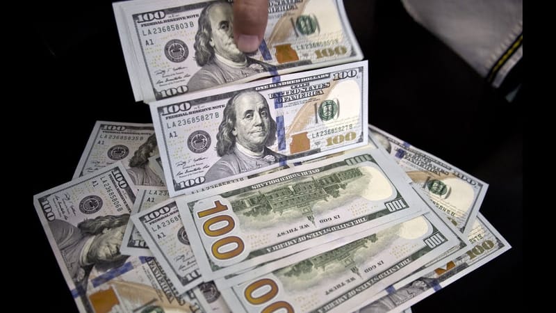 تعرف على سعر صرف الدولار امام الدينار العراقي