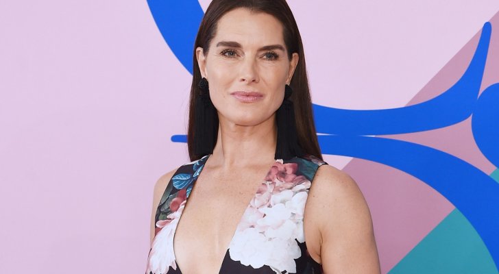 بالصورة - بروك شيلدز تتألق مع إبنتيها خلال حدث في نيويورك