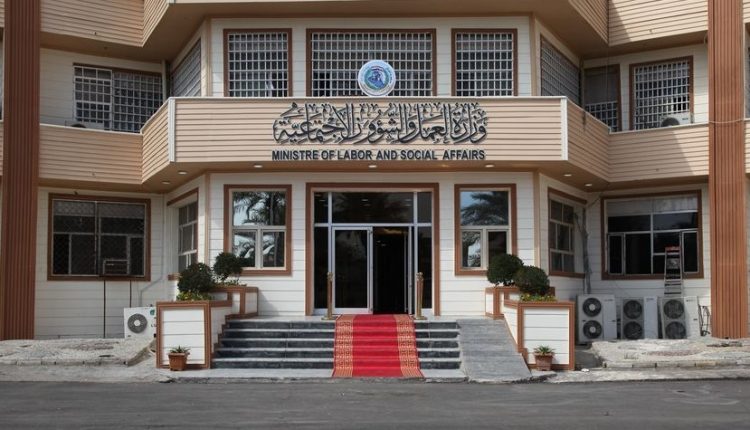 العمل: ترحيل الفئات المتجاوزة على شبكة الحماية