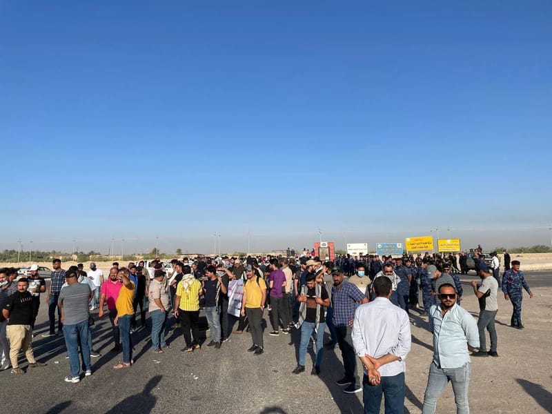 في محافظتين.. اغلاق مصفى نفطي وقطع جسرين من قبل محتجين