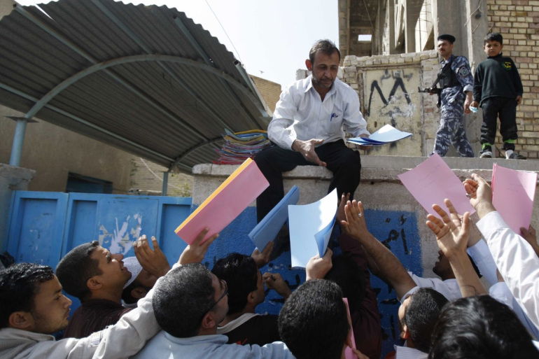 العمل تكشف عن عدد العاطلين في العراق