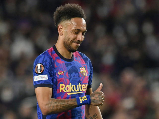 أوباميانج يضحي من أجل ليفاندوفسكي