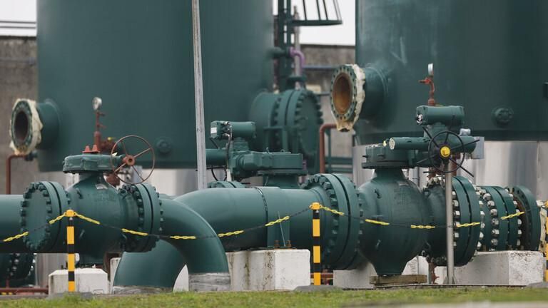 انخفاض أسعار الغاز في أوروبا إلى أقل من 700 دولار لأول مرة منذ عام