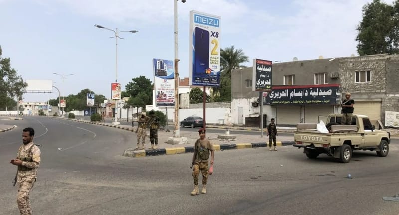 اليمن.. قتلى وجرحى بانفجارات استهدفت الحزام الأمني في أبين