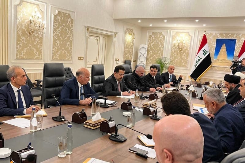 بحضور السوداني واثنين من وزرائه.. إدارة الدولة يجتمع بغياب المالكي