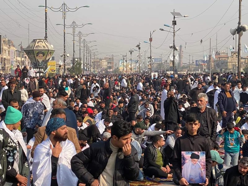 الصلاة الموحدة تعيد الصدريين للشارع العراقي .. ما هو السبب؟؟
