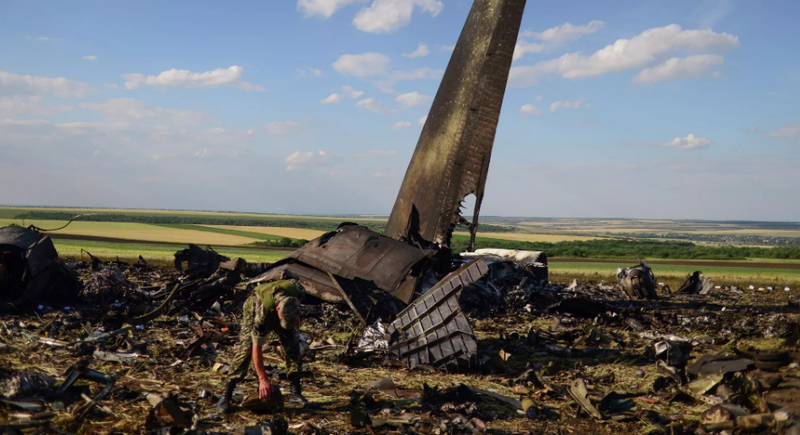 مقتل وزير الداخلية الأوكراني ونائبه إثر سقوط مروحية قرب كييف