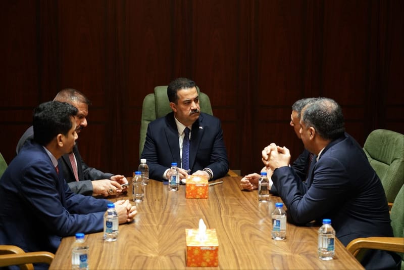 السوداني يصل الى البصرة ويعقد اجتماعاً عاجلاً على خلفية الأحداث الاخيرة