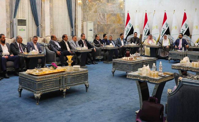 نواب ومحللون يضعون رئيس البرلمان ومحافظ البنك المركزي في زوبعة اعصار الدولار