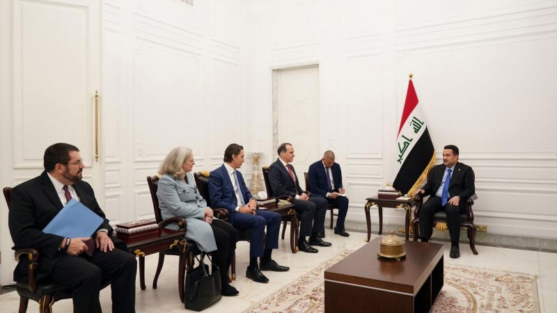 واشنطن تباغت بغداد بقيود الدولار.. شبكة هولندية تتحدث عن استهداف أميركي "متعمد" للعراق