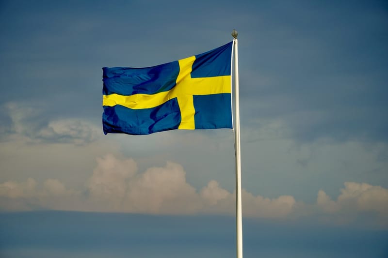 شاب من أصول عربية يطلب ترخيصا بحرق كتاب مقدس في السويد