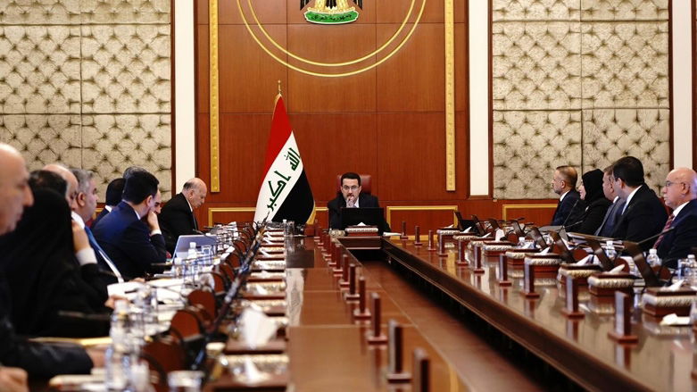 مجلس الوزراء يقرر استحداث عناوين ودرجات وظيفية لتثبيت المتعاقدين على الملاك الدائم