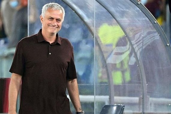 مورينيو يحصل على جائزة جديدة في إيطاليا