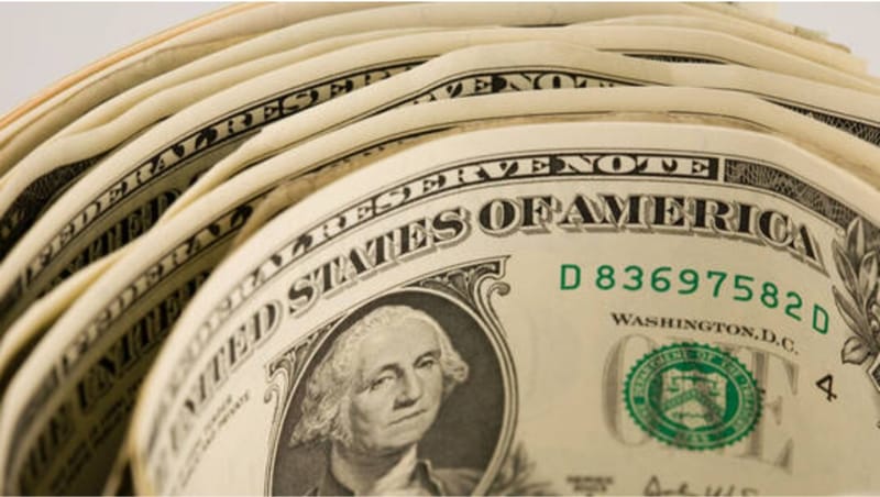 الخزانة الأمريكية تمهل العراق: وقف تهريب الدولار أو إجراءات إضافية