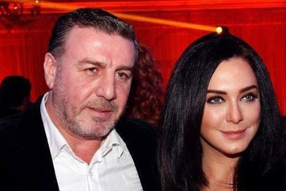 سلاف فواخرجي وطليقها يتبرعان بمبلغ هائل لمتضرري الزلزال