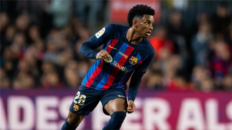 بالدي ينهي الجدل: أريد البقاء في برشلونة لسنوات عديدة