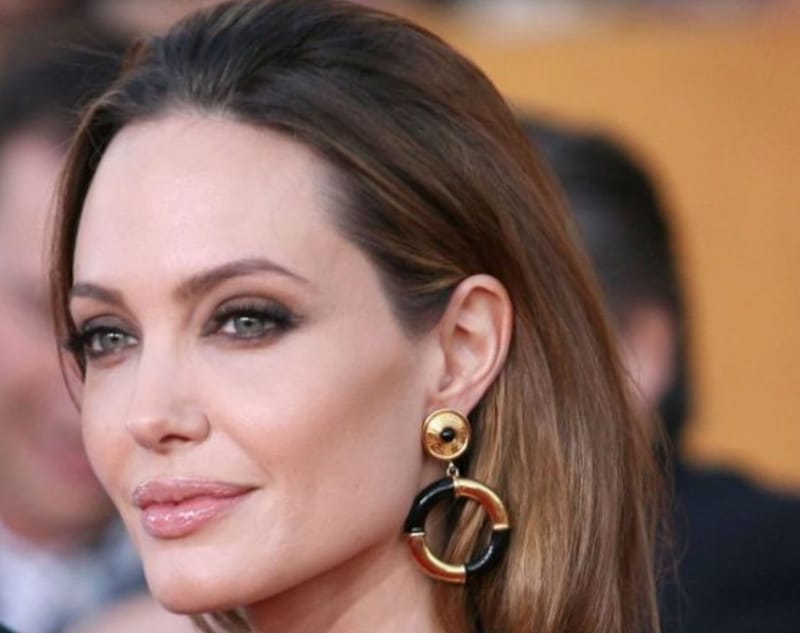 أنجلينا جولي توجه مناشدة لمساعدة ضحايا الزلزال في تركيا وسوريا