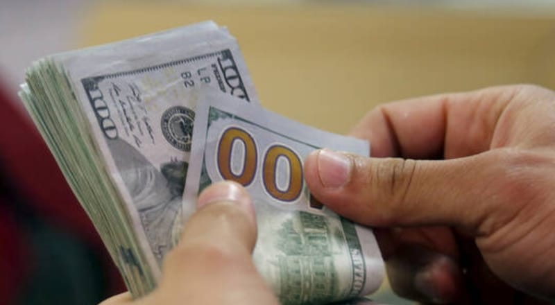 ‏القبض على 18 متهماً بالتلاعب بسعر صرف الدولار في ثلاث محافظات