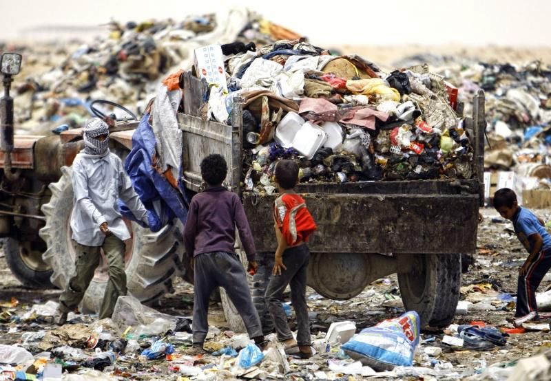 البيئة: حجم النفايات يومياً يصل إلى 20 مليون طن في عموم العراق