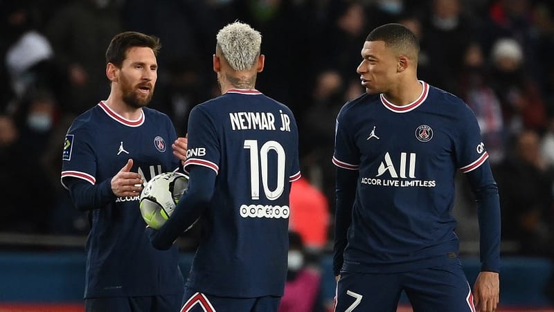 مبابي يلعب دورا خفيا لدفع ميسي خارج أسوار باريس