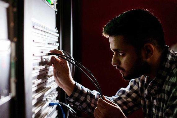 عالمياً.. الهند تحتل المرتبة الأولى بقطع الإنترنت للعام الخامس