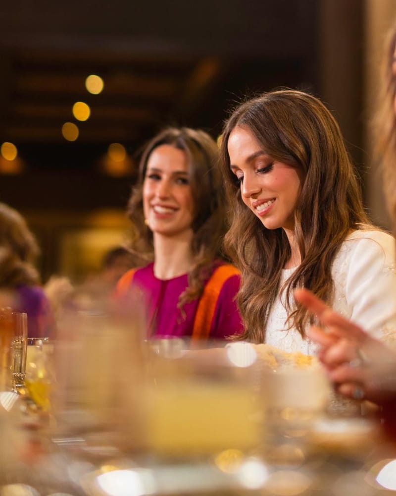 الملكة رانيا تقيم حفل حناء للأميرة ايمان