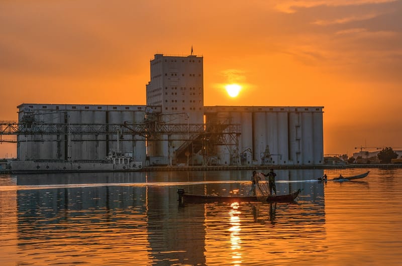 وكالة (النافذة) تكشف الفوائد التي سيجنيها العراق بعد افتتاح سايلو أم قصر بالبصرة