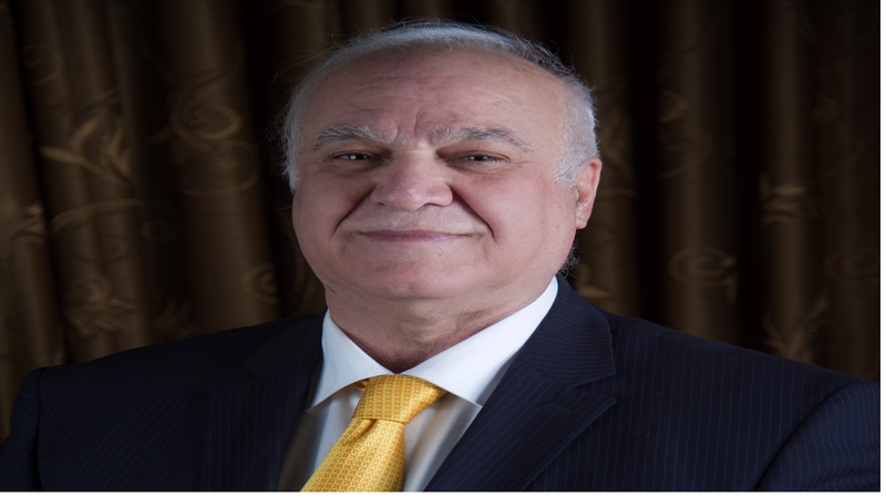 مستشار السوداني يصدر توضيحاً حول رأيه السابق بالموازنة الثلاثية