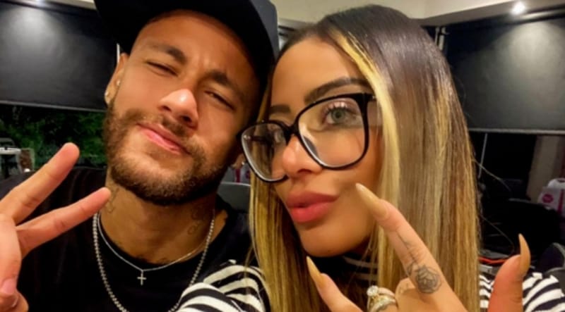 رسائل هجومية.. اختراق حساب نيمار وشقيقته