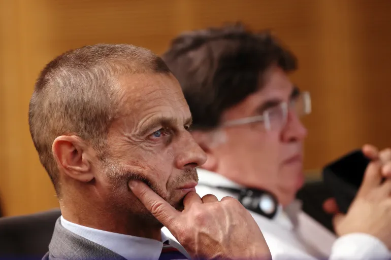 "إحدى أخطر الحالات التي رأيتها في كرة القدم".. رئيس "يويفا" يحذر برشلونة