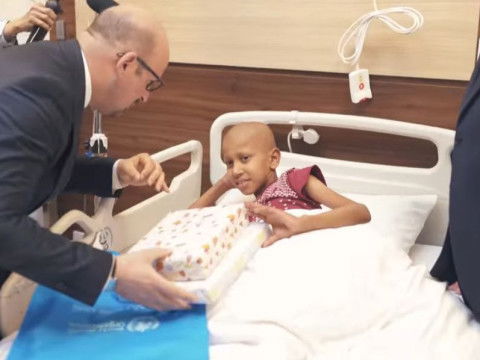 ممثل منظمة الصحة العالمية يزور كربلاء: مؤسسة وارث الدولية لعلاج الأورام فخر للوطن العربي