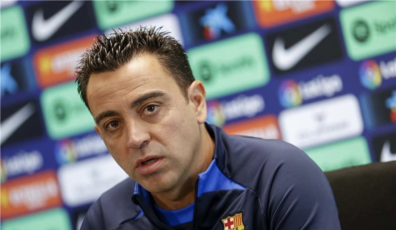 تشافي يحدد سبب خسارة الكلاسيكو.. وينصح الزلزولي