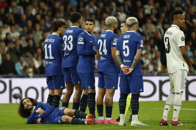 اسم مفاجئ ينافس ناجلسمان وإنريكي على قيادة تشيلسي