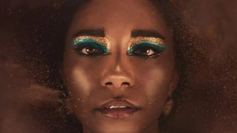 كليوبترا سمراء أم بيضاء؟!.. صورة تثير غضب المصريين