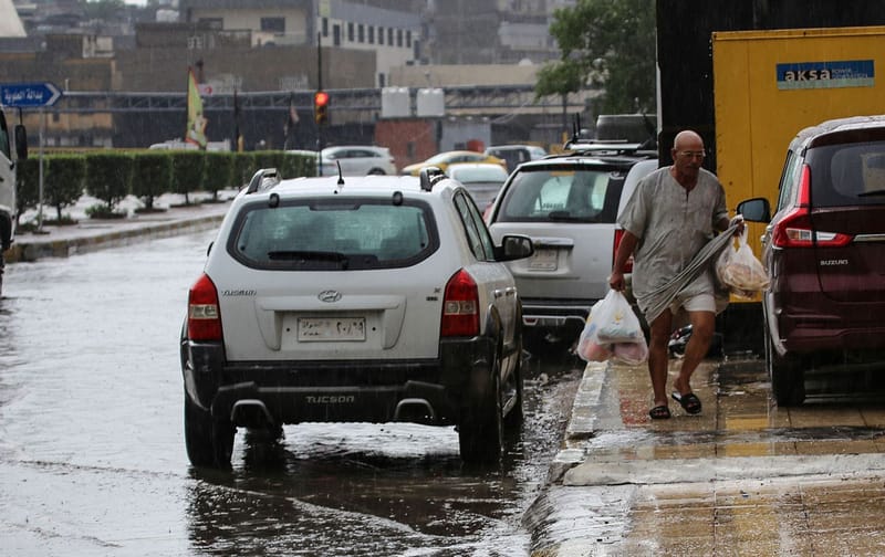 طقس العيد بالعراق.. استمرار فرص هطول الأمطار وتذبذب بدرجات الحرارة