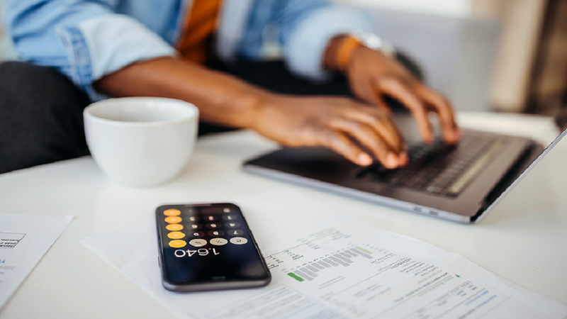 اختراقات موفرة للوقت والوضع السري عالي التقنية في حاسبة "آيفون"