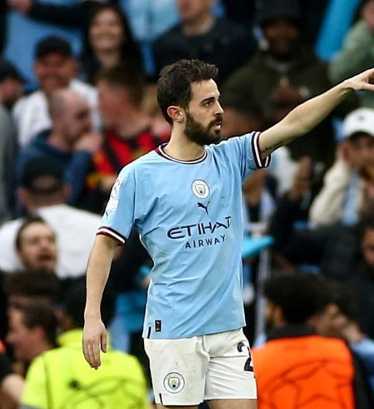 برناردو سيلفا يختار وجهته المفضلة بين باريس أو برشلونة