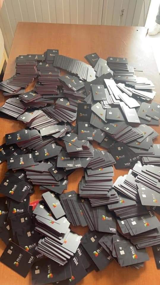 أحباط عملية تهريب 20 ألف بطاقة مصرفية في كركوك