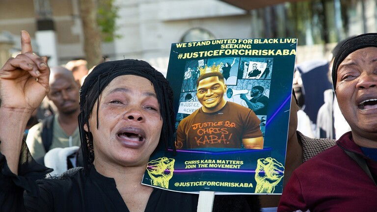 قائد شرطة اسكتلندا يقرّ "بتجذر العنصرية والتمييز الجنسي" في جهازه