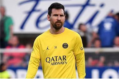 ميسي في ذيل أولويات برشلونة