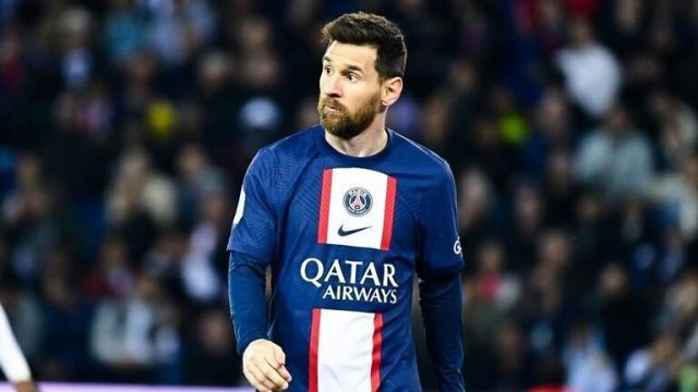ميسي يثير الجدل في باريس سان جيرمان بتصرف جديد