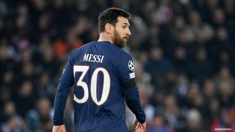 المدير الفني لسان جيرمان: ميسي سيغادر الفريق الفرنسي بشكل رسمي