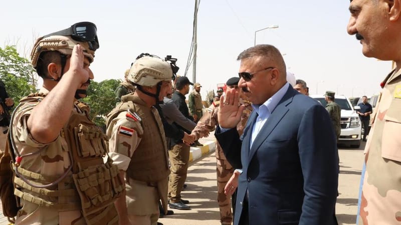 وفد أمني برئاسة وزير الداخلية يصل النخيب لمتابعة تفويج الحجاج