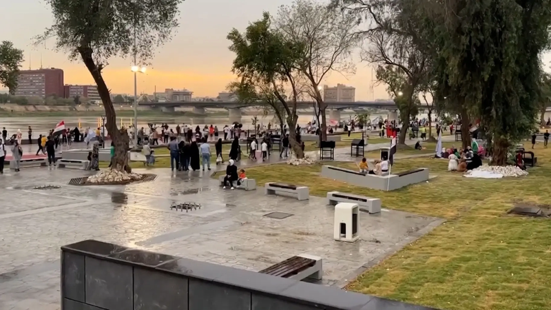 اعتقال متسوّل في بغداد.. يسرق ويضايق السابلة في حدائق "أبو نواس"