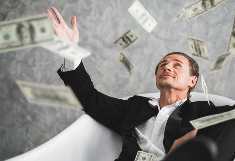 5 عادات يمارسها الأثرياء.. ما هي؟