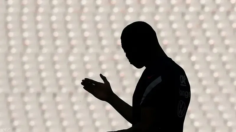 مبابي يحسم الجدل بشأن مستقبله مع سان جيرمان