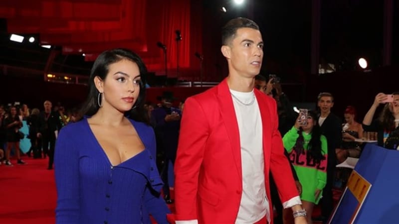 مبلغ خرافي".. هذا ما سيدفعه رونالدو إلى جورجينا إذا انفصل عنها