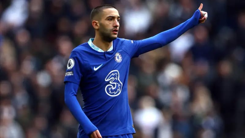 ذا أثليتك: النصر يستهدف التعاقد مع زياش وكارفاليو