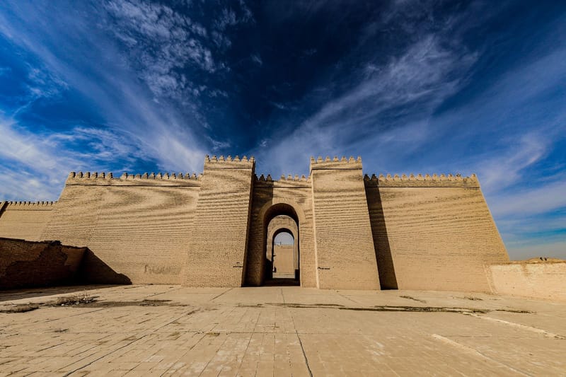 آثار بابل.. غياب الخدمات يطرد السائحين