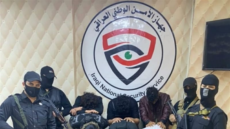 الأمن يطيح بـ28 متهماً بينهم اثنان ابتزا رجل أعمال بوضع "مخل" مقابل نصف مليار